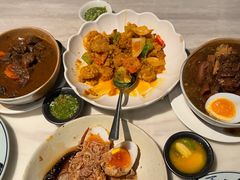 -Kub Kao Kub Pla (Terminal21)