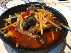 田螺鸭爪煲-老友王·南宁特色菜(金汇如意坊店)