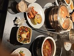 -钱小奴海鲜自助黑金店(杭州滨江龙湖店)
