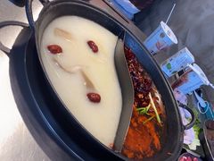 -鹿鸣山草本茶香火锅(园西路店)