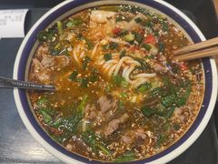 -云阿蛮云南生烫牛肉米线(奉贤路店)