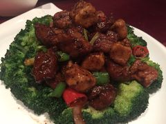 西兰花鹅肝牛肉粒-红山瑞廷酒店-西餐厅