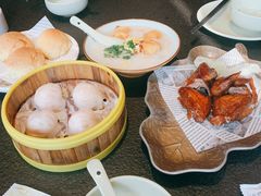 -蝴蝶里·粤菜·点心(滨江龙湖店)