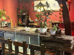 -大匠工房古船木艺术餐厅·猪肚鸡专门店(长白仙岛店)