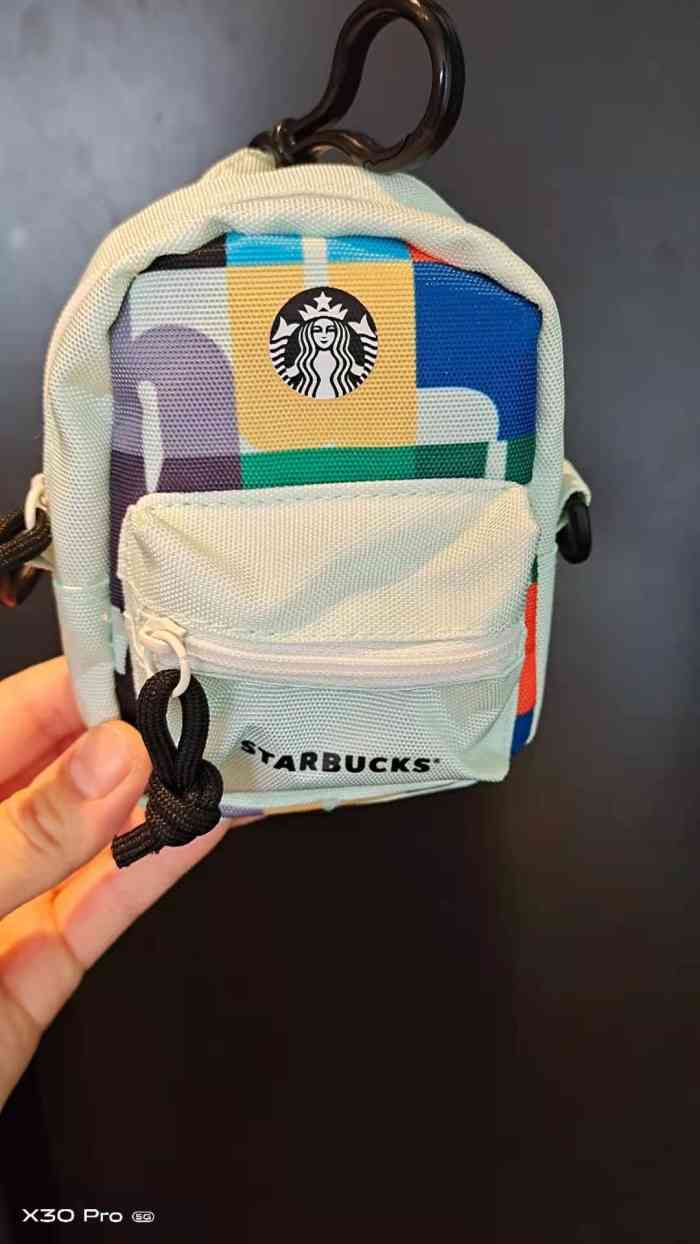 打分 星巴克新出的小包真好看,喜欢他们
