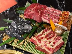 -山川小町·极番烧肉(新地假日广场店)