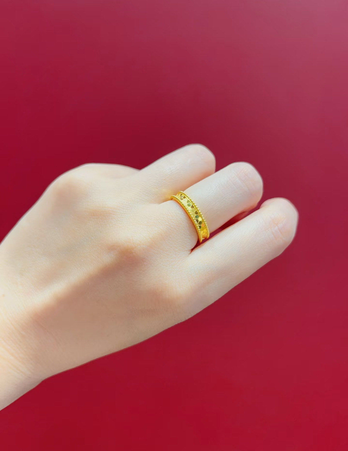 周生生足金戒指