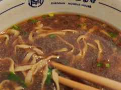 -镇南锅盖面馆(解放路店)