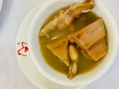 莲藕鸡脚汤（明火例汤）-文记壹心鸡(宝华路店)