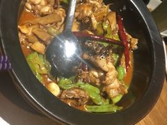 -云海肴·汽锅鸡·云南菜(天山百盛优客店)