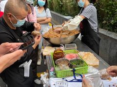 -六广门毛阿姨糯米饭