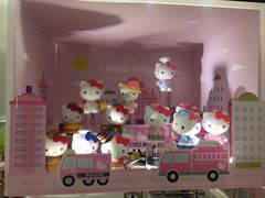-泡泡玛特POPMART(侨福芳草地店)