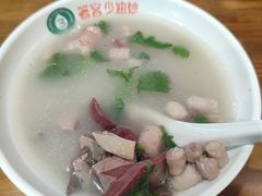 -老天桥酱肉烧饼夹肘子(天桥店)