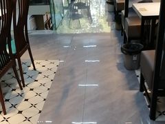 -三湘四水正宗湘菜(君峰路店)