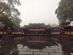 -峨眉山报国寺
