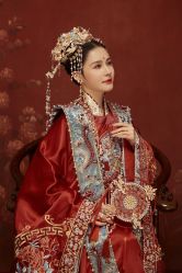 -乐派诗婚纱摄影