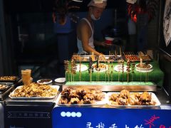 自助取餐区-泰龙城小吃街