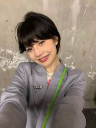 -BULB STUDIO 巴柏明星发型工作室