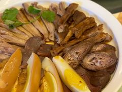 -潮界(LU·ONE凯德晶萃广场店)