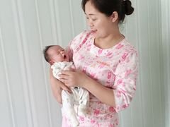-爱的果实月嫂育婴师(世纪东方店)