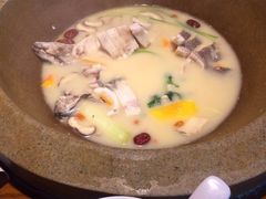 -咕嘟草帽鱼·牛奶一样的鲜鱼汤(包河万达广场创始店)