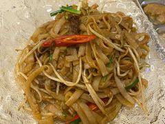 湿炒牛河-白仁仔· 活烤海鲜 宵夜(豫园店)