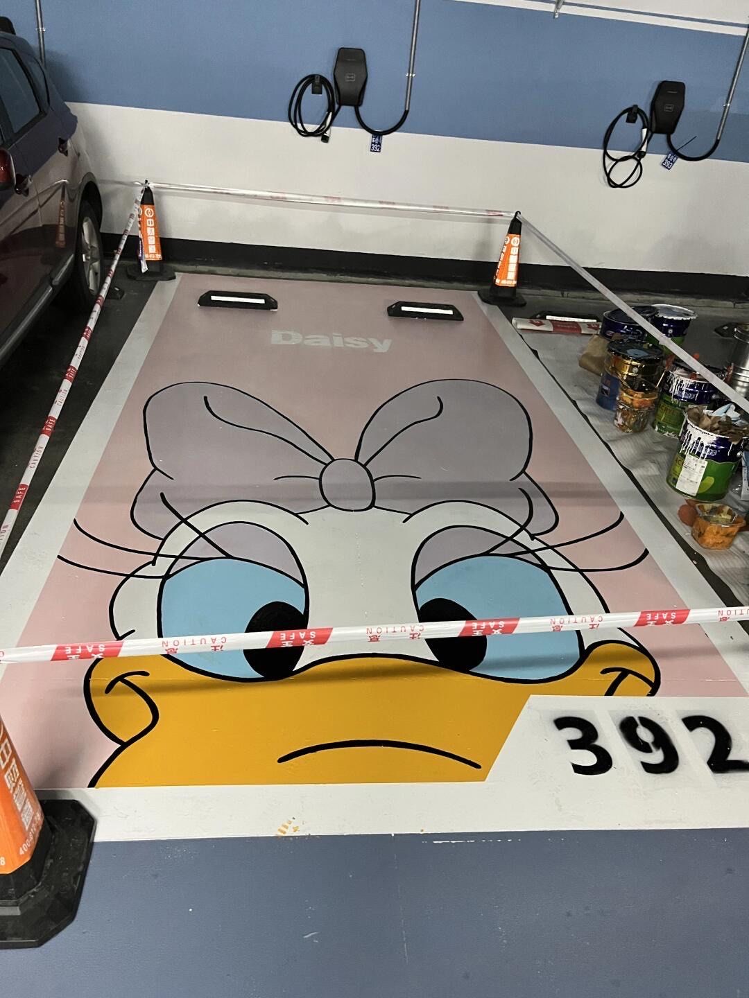 宁波墙绘壁画情侣双车位地面彩绘涂鸦