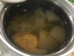 雪梨瘦肉炖汤-佰搭果·广式茶餐厅(西华路店)