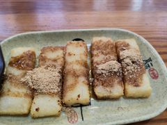 -禾诗夜市大饼油条(松江店)