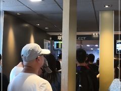 -麦当劳(新华路步步高店)
