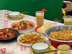 -堂瓦里·33年传统赣菜(第一街区店)