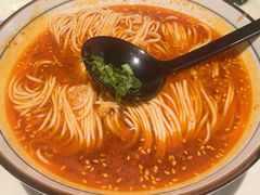 四川担担面-翡翠拉面小笼包(岭南新天地店)