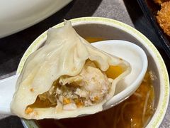 -莱莱小笼·乔艾