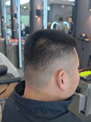 -藤野造型烫染·漂发