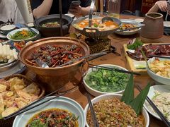 -老滇山寨•云南特色菜•地方菜•民族风情歌舞表演(金碧店)