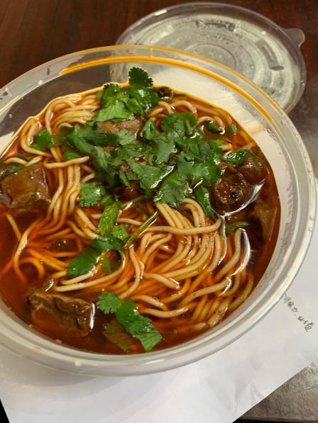 程记牛肉面(龙都大道店)-"中午过来办事,到了万州好饿,打包了一碗牛.
