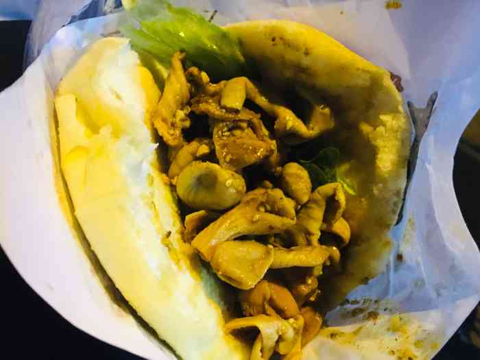 鸭肚卷饼-"今天终于来吃了大名鼎鼎的鸭肚饼「鸭肠饼.