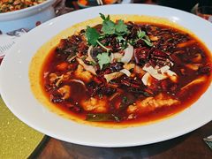 -川流不息·地道川菜·小龙虾(松东路店)