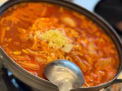 部队火锅-HONGA HONGA雄家(曹路店)