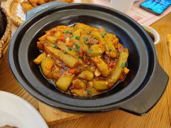 咸鱼鸡粒茄子煲-顺风汤馆·广府粤菜(江宸天街店)