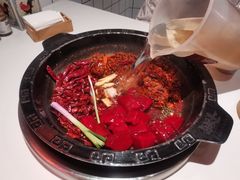 -卤校长老火锅(杨家坪直营店)