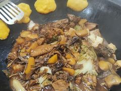 -粘豆包柴火铁锅炖