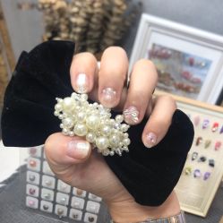 -兔兔妹款式美甲美睫