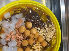 -爆炸头阿姨小四川正宗川味小吃(无任何分店)