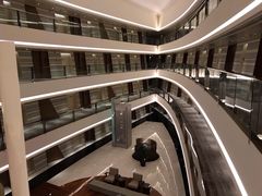 -上海滴水湖皇冠假日酒店