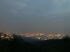 -鬼笑石后山停车场