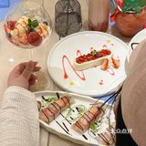 大连首家 |我心中 No.1可爱巨型草莓杯