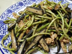 野芦蒿炒臭干-广迎居老正兴菜馆