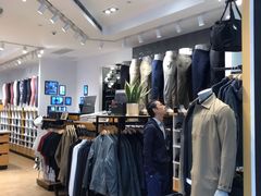 -lululemon(上海浦东IFC店)