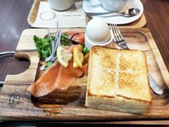 三文鱼烤土司套餐-OGAWA COFFEE 京都駅中央口店